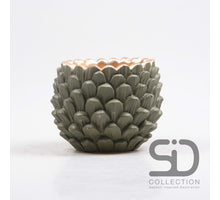 BLOEMPOT DENNENAPPEL CEMENT 14X14X11 CM  OLIJFGROEN