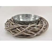 Gevlochten krans grey-wash met zinkschaal D35 H9cm