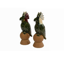 Sculptuur  Parrot green with red or white 2 ass aardewerk 20