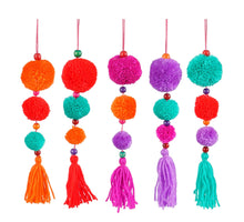 Ornament pom pon oranje fuchsia paars rood groen 5 assorti - h27xd6cm