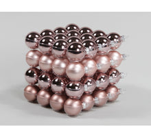 cb. 64 glasballen/cap smokey rose 40 mm