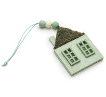 Hanger huis Brody 'Snoozle' klei 5cm