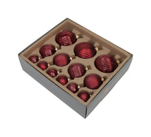 w/b. 13 assorted ribbed balls combi dark red 4/6/8 cm