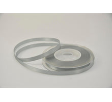 Satijnlint 10 mm x 25 mtr lichtgrijs