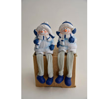 Set van 2 deco sneeuwmannen bengel aardewerk wit/blauw