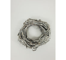GRAPE WOOD WREATH 
30*5 CM. WHITE WASHED