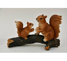 EEKHOORNS OP BOOMSTAM 2 ASS. 24X10X18 CM