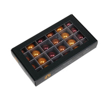 w/b. 24 glassballs/cap caramel brown 25 mm
