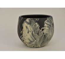 Pot Volcanic 18x15 Black