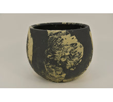 Pot Volcanic 25x20 Black