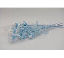 Pak á 12 Baby flesje blauw met lint op stok 50cm