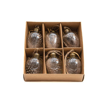 6 GLAZEN EIEREN 4X6.5CM MET VEERTJE/ HANGER IN CRAFT DOOS