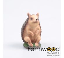 HEDGEHOG 8 CM POLY