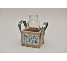 Gray tray with 1 bottle of 