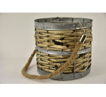 Lantaarn Bravo L zink/riet met jute hengsel D14 H13/32cm