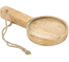 Houten schaaltje met handvat 9,5x9,5x18cm